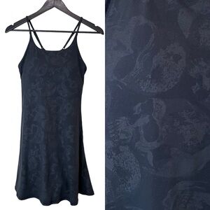 CVG Constantly Varied Gear Shadow Skulls Limitless Dress With Shorts Size M .